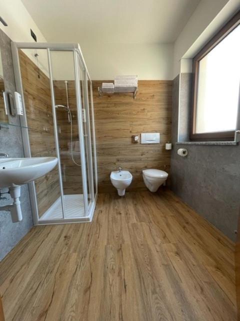 Hotel Rosa Alpina Андало Екстериор снимка