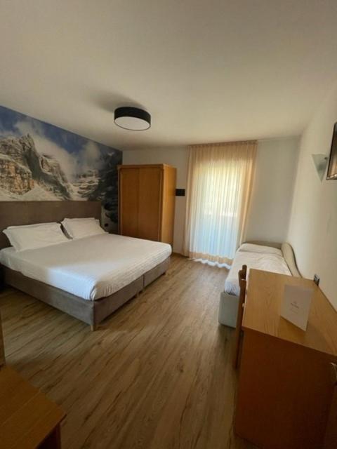 Hotel Rosa Alpina Андало Екстериор снимка