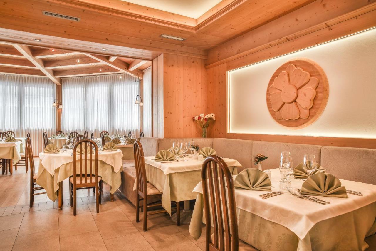 Hotel Rosa Alpina Андало Екстериор снимка