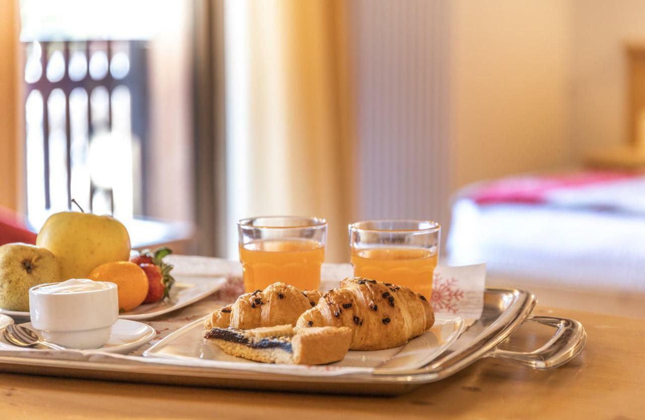 Hotel Rosa Alpina Андало Екстериор снимка